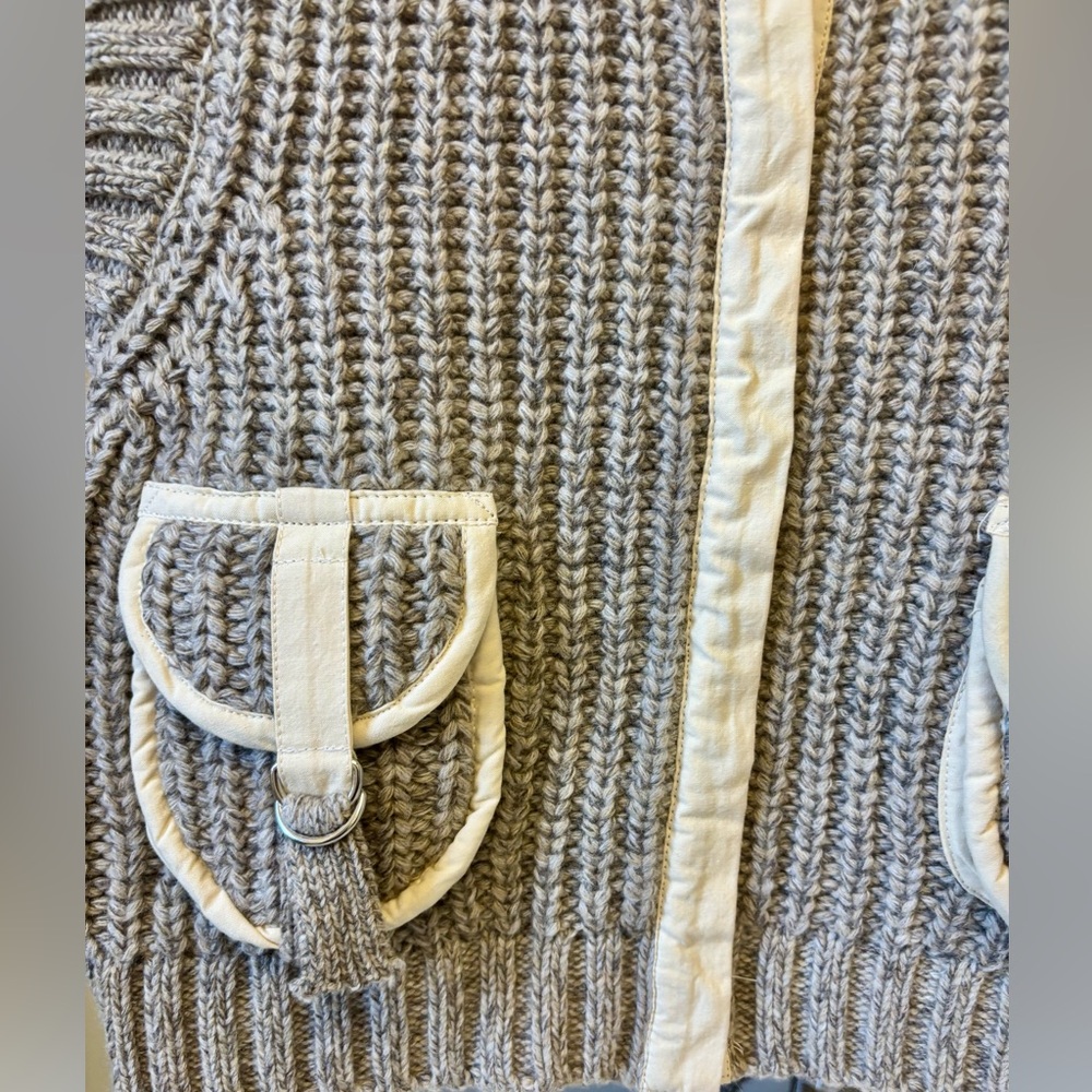Zara Chunky Knit Round Neck Utility Pocket
Beige Marl Gray Sweater Vest Size S - Picture 15 of 15